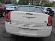 2010 Chrysler 300 C Hemi с VIN 2C3CA6CT2AH274580, выставлен на аукционе Copart как лот 83861665 с пробегом 67 154 миль миль и Списание • Salvage title. История ставок и продаж доступна на DreamBid. Изображение 6.