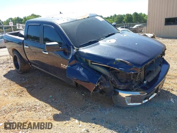 2014 Ram 1500 Big Horn z VIN 1C6RR7LT7ES361529, wystawiony jako IAAI lot #42831927 z przebiegiem 150 917 mil mil oraz . Historia ofert i sprzedaży dostępna na DreamBid. Obrazek 1.