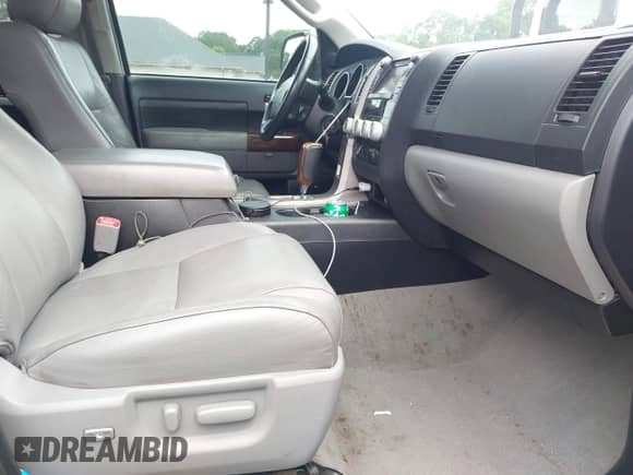 2010 Toyota Tundra Limited z VIN 5TFFY5F16AX095009, wystawiony jako IAAI lot #42587462 z przebiegiem 282 785 mil mil oraz . Historia ofert i sprzedaży dostępna na DreamBid. Obrazek 5.