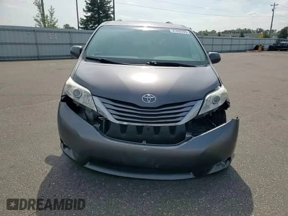 2015 Toyota Sienna XLE Premium with VIN 5TDYK3DC9FS574329, listed as a Copart auction lot 81452295 with 167,855 mi miles and Salvage title. Bid and sale history available at DreamBid. Image 14.
