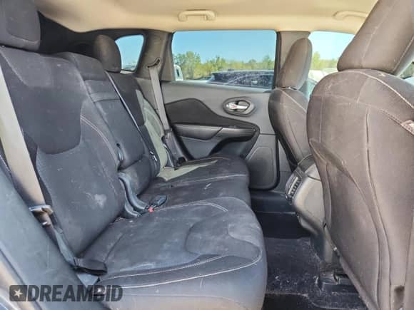 2016 Jeep Cherokee Latitude с VIN 1C4PJMCS0GW280218, выставлен на аукционе Copart как лот 80150725 с пробегом 129 729 миль миль и Списание • Salvage title. История ставок и продаж доступна на DreamBid. Изображение 11.