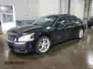 2014 Nissan Maxima SV z VIN 1N4AA5AP4EC489640, wystawiony jako Copart lot #66368125 z przebiegiem 106 828 mil mil oraz Szkoda całkowita • Salvage title. Historia ofert i sprzedaży dostępna na DreamBid. Obrazek 1.