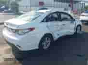 2014 Hyundai Sonata GLS z VIN 5NPEB4AC7EH826757, wystawiony jako IAAI lot #42351452 z przebiegiem 47 300 mil mil oraz . Historia ofert i sprzedaży dostępna na DreamBid. Obrazek 4.