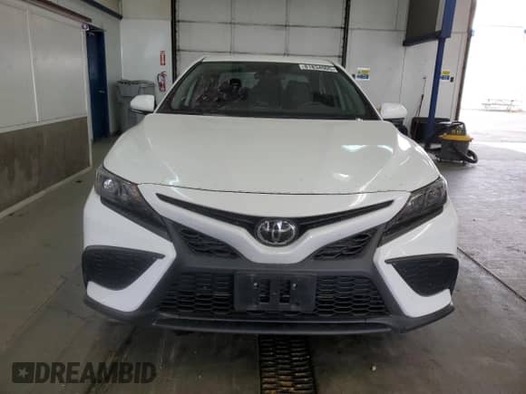 2024 Toyota Camry SE with VIN 4T1G11BK9RU114578, listed as a Copart auction lot 81834905 with 24,602 mi miles and Salvage title. Bid and sale history available at DreamBid. Image 5.