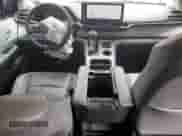 2025 Toyota Sienna XLE z VIN 5TDJSKFC9SS161197, wystawiony jako Copart lot #56936045 z przebiegiem 9 631 mil mil oraz Szkoda całkowita • Salvage title. Historia ofert i sprzedaży dostępna na DreamBid. Obrazek 8.