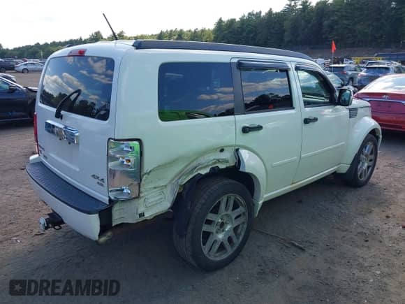 2007 Dodge Nitro R/T with VIN 1D8GU58667W612737, listed as a IAAI auction lot 42767789 with 256,953 mi miles and . Bid and sale history available at DreamBid. Image 4.