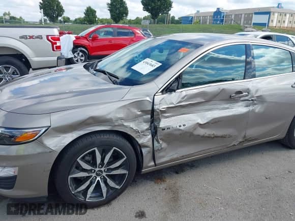 2023 Chevrolet Malibu RS с VIN 1G1ZG5ST6PF236529, выставлен на аукционе IAAI как лот 43043683 с пробегом 15 777 миль миль и . История ставок и продаж доступна на DreamBid. Изображение 6.