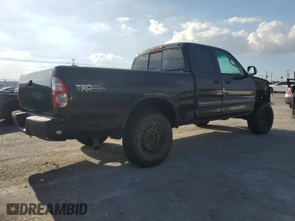 2005 Toyota Tundra SR5 z VIN 5TBRU34155S455441, wystawiony jako Copart lot #89533205 z przebiegiem 166 712 mil mil oraz Szkoda całkowita • Salvage title. Historia ofert i sprzedaży dostępna na DreamBid. Obrazek 3.