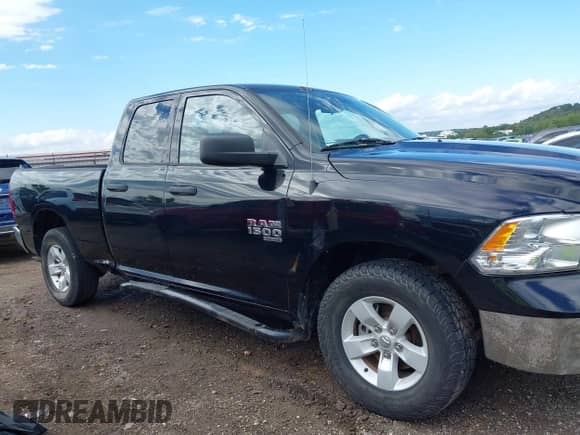 2019 Ram 1500 Tradesman z VIN 1C6RR6FG7KS704943, wystawiony jako IAAI lot #43287218 z przebiegiem 29 327 mil mil oraz . Historia ofert i sprzedaży dostępna na DreamBid. Obrazek 13.