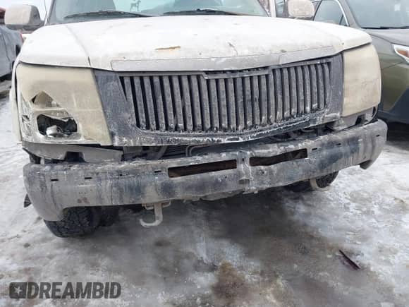 2002 Cadillac Escalade EXT with VIN 3GYEK63N32G339189, listed as a IAAI auction lot 41405674 with 209,156 mi miles and . Bid and sale history available at DreamBid. Image 6.