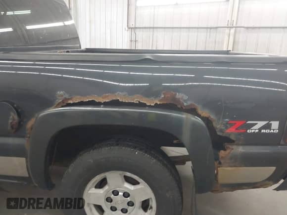 2005 Chevrolet Silverado 1500 LS с VIN 2GCEK13TX51238302, выставлен на аукционе IAAI как лот 43407936 с пробегом 257 995 миль миль и . История ставок и продаж доступна на DreamBid. Изображение 6.