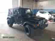 2005 Jeep Wrangler SE z VIN 1J4FA29195P358723, wystawiony jako IAAI lot #42158664 z przebiegiem 126 849 mil mil oraz . Historia ofert i sprzedaży dostępna na DreamBid. Obrazek 1.