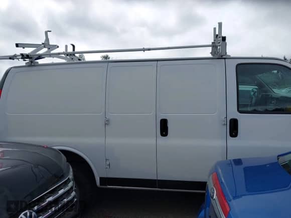 2020 Chevrolet Express Cargo with VIN 1GCWGAFGXL1276698, listed as a IAAI auction lot 42406833 with 63,143 mi miles and . Bid and sale history available at DreamBid. Image 14.