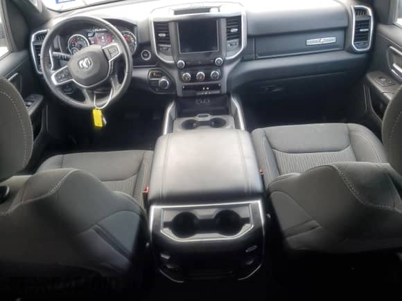 2022 Ram 1500 Big Horn с VIN 1C6RREFG9NN228160, выставлен на аукционе Copart как лот 71734534 с пробегом 13 584 миль миль и Списание • Salvage title. История ставок и продаж доступна на DreamBid. Изображение 8.