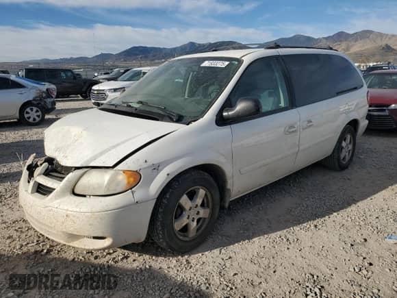 2005 Dodge Caravan SXT with VIN 2D4GP44L75R448581, listed as a Copart auction lot 71933275 with 311,694 mi miles and Salvage title. Bid and sale history available at DreamBid. Image 1.