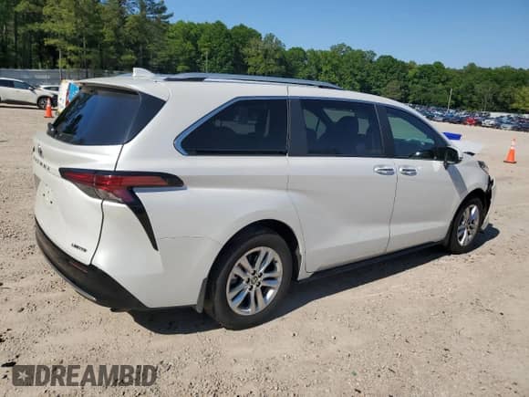2025 Toyota Sienna Limited с VIN 5TDZRKEC9SS226758, выставлен на аукционе Copart как лот 56335185 с пробегом 9 572 миль миль и Списание • Salvage title. История ставок и продаж доступна на DreamBid. Изображение 3.