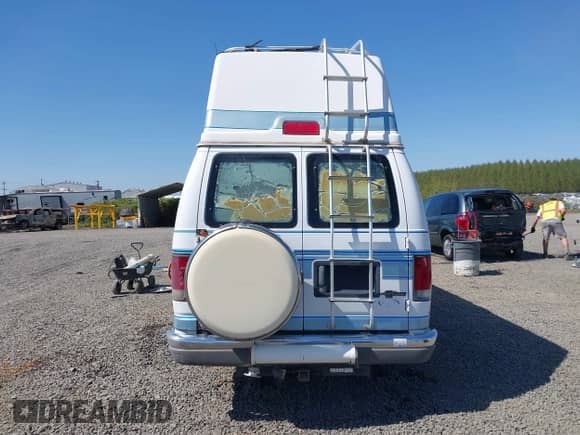 1996 Ford Econoline Cargo with VIN 1FDHS24H9THA55752, listed as a IAAI auction lot 42052800 with 117,680 mi miles and . Bid and sale history available at DreamBid. Image 16.