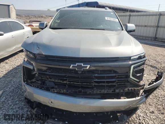 2025 Chevrolet Tahoe RST z VIN 1GNS6RRD2SR106232, wystawiony jako Copart lot #81421285 z przebiegiem 10 922 mil mil oraz Szkoda całkowita • Salvage title. Historia ofert i sprzedaży dostępna na DreamBid. Obrazek 5.