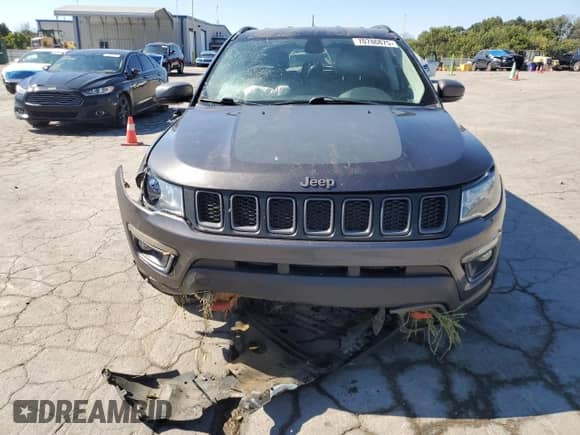 2019 Jeep Compass Trailhawk с VIN 3C4NJDDB1KT766623, выставлен на аукционе Copart как лот 70786875 с пробегом 82 223 миль миль и Списание • Salvage title. История ставок и продаж доступна на DreamBid. Изображение 5.