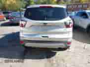 2017 Ford Escape SE z VIN 1FMCU9GD5HUF00198, wystawiony jako IAAI lot #43474181 z przebiegiem 112 212 mil mil oraz . Historia ofert i sprzedaży dostępna na DreamBid. Obrazek 16.
