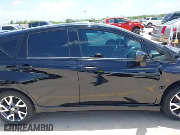2015 Nissan Note SV with VIN 3N1CE2CP2FL427522, listed as a IAAI auction lot 42687716 with 67,832 mi miles and . Bid and sale history available at DreamBid. Image 14.