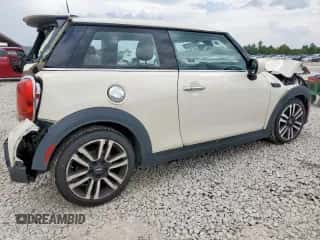 2022 MINI Hardtop Cooper S with VIN WMW53DH09N2R81558, listed as a Copart auction lot 59386755 with 38,576 mi miles and Salvage title. Bid and sale history available at DreamBid. Image 3.