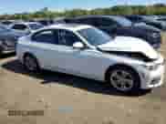 2018 BMW 3 Series 330i xDrive z VIN WBA8D9C50JA615675, wystawiony jako Copart lot #80582015 z przebiegiem 99 167 mil mil oraz Szkoda całkowita • Salvage title. Historia ofert i sprzedaży dostępna na DreamBid. Obrazek 4.