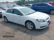 2012 Chevrolet Malibu 1LS z VIN 1G1ZB5E04CF159685, wystawiony jako IAAI lot #42931547 z przebiegiem 103 458 mil mil oraz . Historia ofert i sprzedaży dostępna na DreamBid. Obrazek 1.