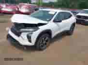 2024 Chevrolet Trax 1RS с VIN KL77LGE25RC172977, выставлен на аукционе IAAI как лот 42884624 с пробегом 21 565 миль миль и . История ставок и продаж доступна на DreamBid. Изображение 2.