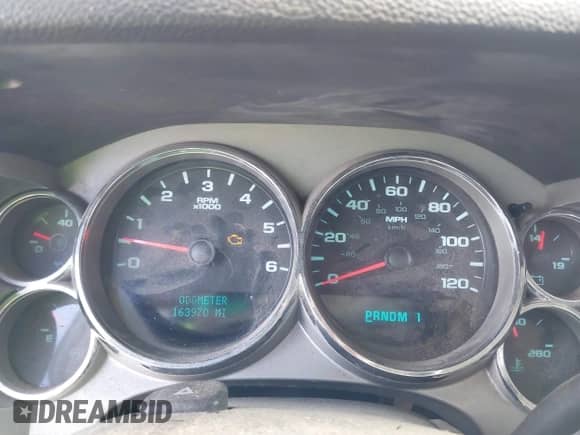 2008 Chevrolet Silverado 2500HD 1LT with VIN 1GCHK24K28E181931, listed as a IAAI auction lot 43059070 with 163,970 mi miles and . Bid and sale history available at DreamBid. Image 7.