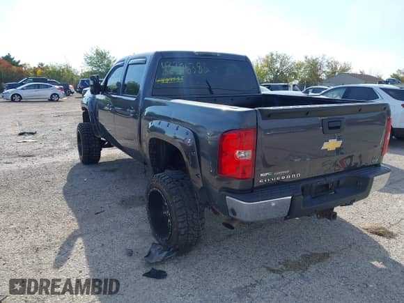 2010 Chevrolet Silverado 1500 LTZ with VIN 3GCRKTE39AG216612, listed as a IAAI auction lot 43206385 with 203,837 mi miles and . Bid and sale history available at DreamBid. Image 3.