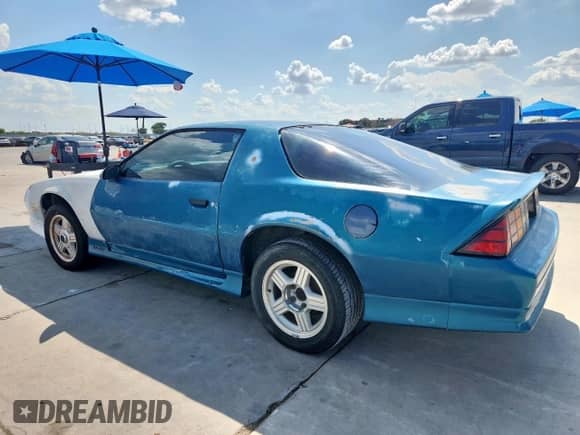 1992 Chevrolet Camaro RS с VIN 1G1FP23E2NL108899, выставлен на аукционе Copart как лот 67598025 с пробегом 100 352 миль миль и Чистый • Clean title. История ставок и продаж доступна на DreamBid. Изображение 2.