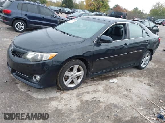 2013 Toyota Camry SE z VIN 4T1BF1FK3DU278021, wystawiony jako IAAI lot #43431903 z przebiegiem Nie podano mil oraz . Historia ofert i sprzedaży dostępna na DreamBid. Obrazek 16.