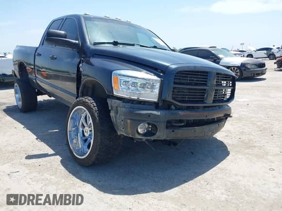 2004 Dodge 2500 SLT with VIN 3D7KU28C94G210823, listed as a IAAI auction lot 42860240 with 202,617 mi miles and . Bid and sale history available at DreamBid. Image 1.