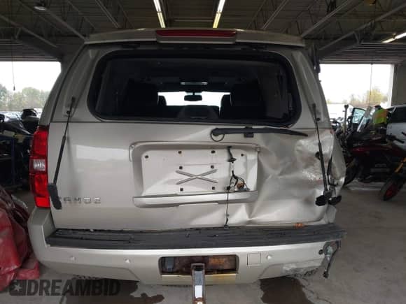 2013 Chevrolet Tahoe LT с VIN 1GNSKBE06DR152932, выставлен на аукционе IAAI как лот 43432839 с пробегом 164 049 миль миль и . История ставок и продаж доступна на DreamBid. Изображение 17.