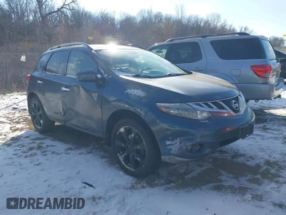 2013 Nissan Murano SL z VIN JN8AZ1MW9DW304806, wystawiony jako IAAI lot #41336681 z przebiegiem 217 614 mil mil oraz . Historia ofert i sprzedaży dostępna na DreamBid. Obrazek 1.