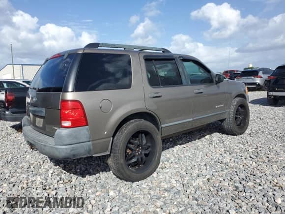 2005 Ford Explorer XLS с VIN 1FMZU62K85UA27357, выставлен на аукционе Copart как лот 85119725 с пробегом 177 024 миль миль и На запчасти • Non repairable. История ставок и продаж доступна на DreamBid. Изображение 3.