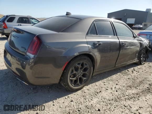 2020 Chrysler 300 S с VIN 2C3CCAGGXLH154975, выставлен на аукционе Copart как лот 56306385 с пробегом 79 269 миль миль и Списание • Salvage title. История ставок и продаж доступна на DreamBid. Изображение 3.