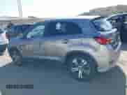 2021 Mitsubishi Outlander ES z VIN JA4APUAU3MU002584, wystawiony jako IAAI lot #42153601 z przebiegiem 56 000 mil mil oraz . Historia ofert i sprzedaży dostępna na DreamBid. Obrazek 14.