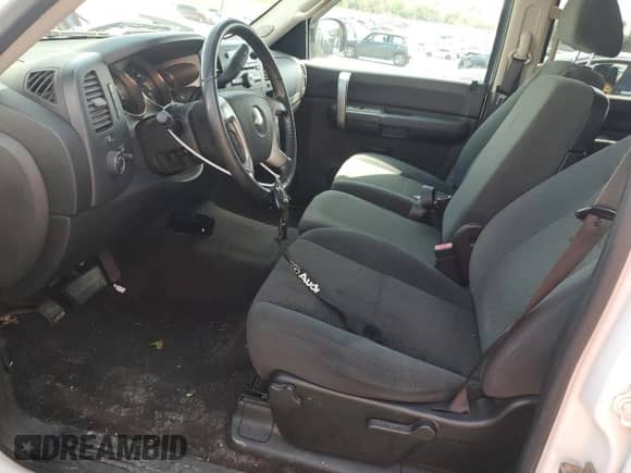 2008 Chevrolet Silverado 1500 1LT z VIN 2GCEC13J281334151, wystawiony jako Copart lot #59548085 z przebiegiem 128 333 mil mil oraz Szkoda całkowita • Salvage title. Historia ofert i sprzedaży dostępna na DreamBid. Obrazek 7.