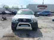 2014 Toyota Tacoma with VIN 5TFUX4EN0EX029652, listed as a IAAI auction lot 42150630 with 208,098 mi miles and . Bid and sale history available at DreamBid. Image 12.