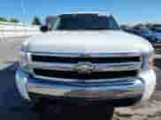 2008 Chevrolet Silverado 1500 1LT with VIN 2GCEK13J681252801, listed as a Copart auction lot 80840725 with 198,886 mi miles and Salvage title. Bid and sale history available at DreamBid. Image 5.