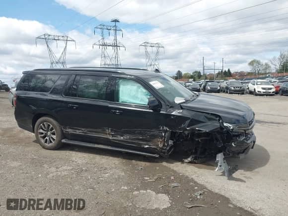 2022 Chevrolet Suburban Z71 с VIN 1GNSKDKD8NR313558, выставлен на аукционе IAAI как лот 42052723 с пробегом 191 092 миль миль и . История ставок и продаж доступна на DreamBid. Изображение 17.