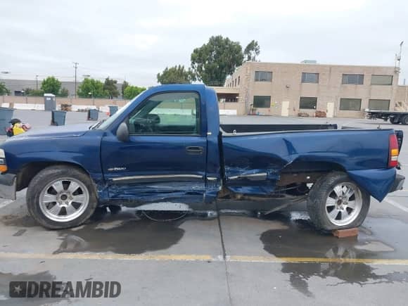 2000 Chevrolet Silverado 1500 LS with VIN 1GCEC14W3YZ104233, listed as a IAAI auction lot 42824914 with Not provided miles and . Bid and sale history available at DreamBid. Image 15.