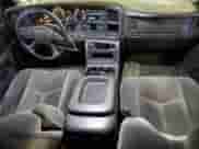 2005 Chevrolet Silverado 1500HD LT z VIN 1GCGK13U55F865225, wystawiony jako Copart lot #53612865 z przebiegiem 209 913 mil mil oraz Czysty tytuł • Clean title. Historia ofert i sprzedaży dostępna na DreamBid. Obrazek 8.