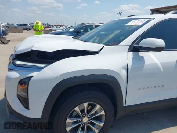 2025 Chevrolet Equinox FWD LT with VIN 3GNAXHEG7SL197489, listed as a IAAI auction lot 42921722 with 10,174 mi miles and . Bid and sale history available at DreamBid. Image 20.