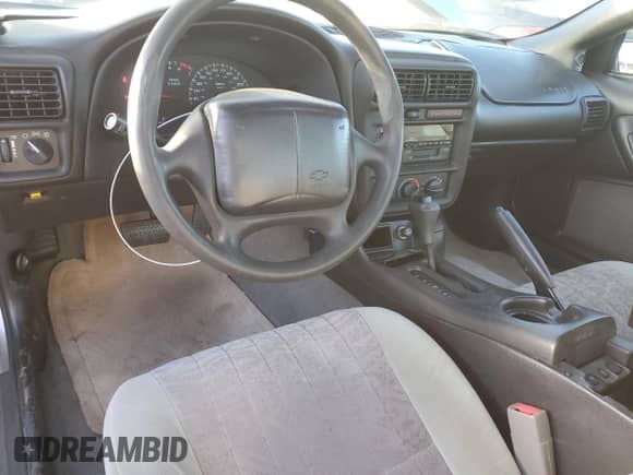 2000 Chevrolet Camaro z VIN 2G1FP22K0Y2162911, wystawiony jako Copart lot #81292724 z przebiegiem 161 931 mil mil oraz Szkoda całkowita • Salvage title. Historia ofert i sprzedaży dostępna na DreamBid. Obrazek 8.