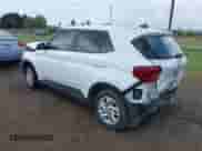 2021 Hyundai Venue SE с VIN KMHRB8A3XMU073167, выставлен на аукционе IAAI как лот 43337702 с пробегом 51 229 миль миль и . История ставок и продаж доступна на DreamBid. Изображение 3.