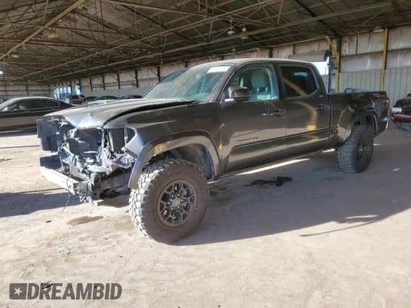 2020 Toyota Tacoma SR5 с VIN 3TMBZ5DN5LM023535, выставлен на аукционе Copart как лот 47441245 с пробегом 79 612 миль миль и Списание • Salvage title. История ставок и продаж доступна на DreamBid. Изображение 1.