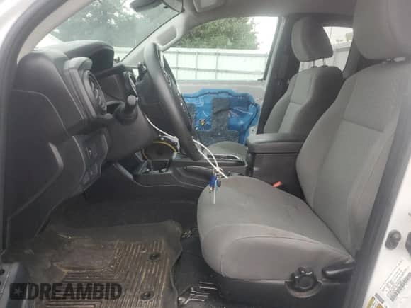 2023 Toyota Tacoma SR z VIN 3TYRX5GN7PT081320, wystawiony jako Copart lot #81251775 z przebiegiem 38 572 mil mil oraz Czysty tytuł • Clean title. Historia ofert i sprzedaży dostępna na DreamBid. Obrazek 7.